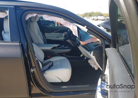 2024 Cadillac Lyriq Sport W/1Sk from USA, damaged, VIN 1GYKPWRK6RZ117404